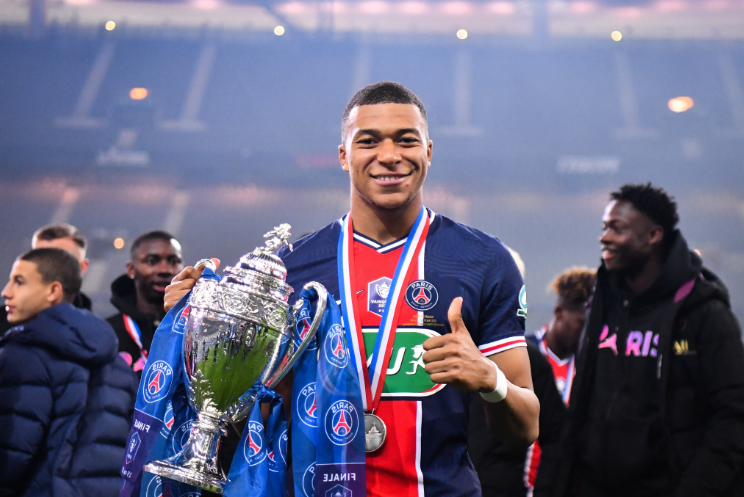 Mbappe klaagt Paris Saint-Germain aan voor onbetaalde lonen, zaak ingediend bij UEFA